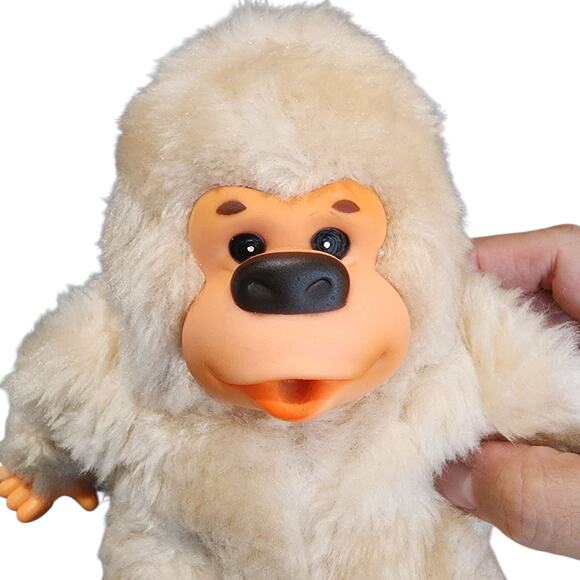 Vintage Gonga Russ Berrie Thumb Sucking Baby Gorilla Plush Collectible - Picture 7 of 12